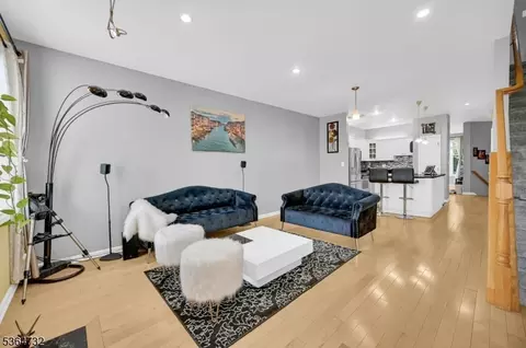 303 Wilshire Dr, Nutley, NJ 07110