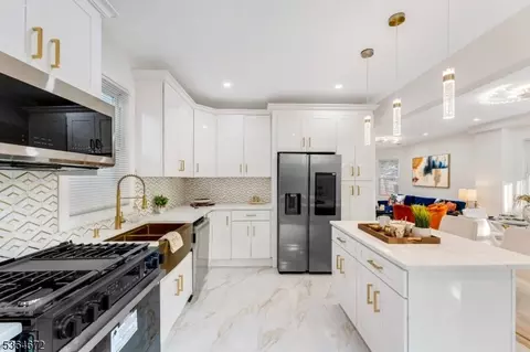 139 Sanford St, East Orange, NJ 07018