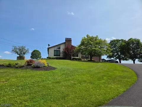 22 Kappus Rd, Milford, NJ 08848