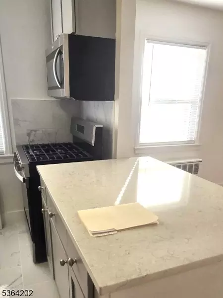 77 Forest Hill Pkwy #2K, Newark, NJ 07104