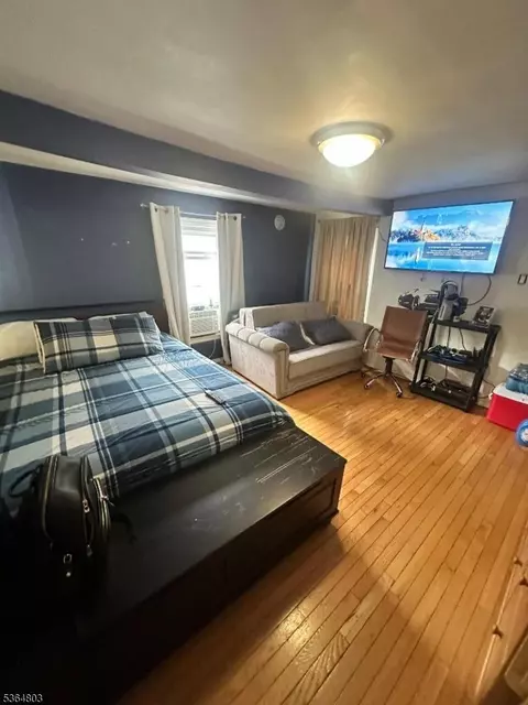 Bedroom - 354-356 E 2nd St, Plainfield, NJ 07060 photo 5 of 10