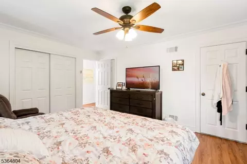 27 Delbarton Ct, Hackettstown, NJ 07840 photo 9