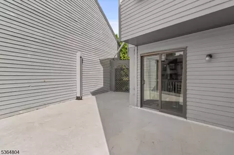 27 Delbarton Ct, Hackettstown, NJ 07840 photo 15
