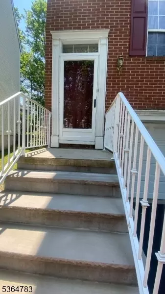 11 Bobolink Ct, Wayne, NJ 07470 photo 3