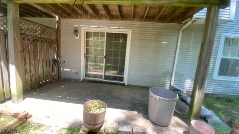 11 Bobolink Ct, Wayne, NJ 07470 photo 4