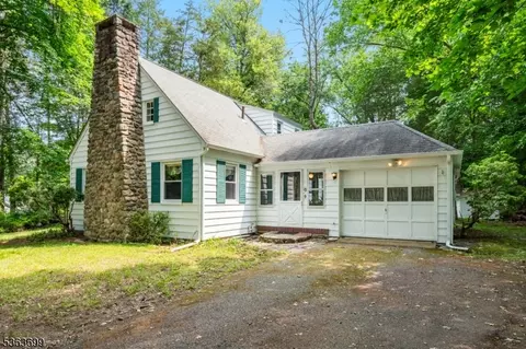 6 Penn Ave, Newton, NJ 07860