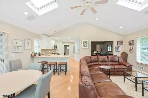 39 Terrace Rd, Wayne, NJ 07470 photo 7
