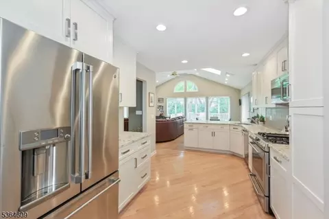 39 Terrace Rd, Wayne, NJ 07470 photo 9