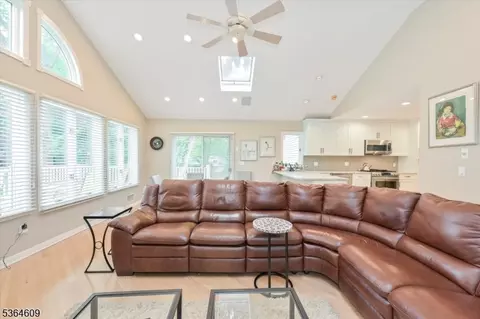 39 Terrace Rd, Wayne, NJ 07470 photo 13