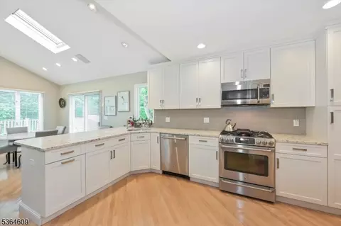 39 Terrace Rd, Wayne, NJ 07470 photo 8