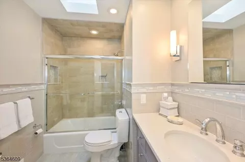39 Terrace Rd, Wayne, NJ 07470 photo 23