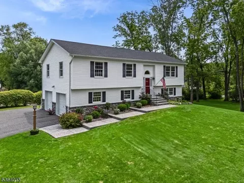 31 Arthur Ave, Newton, NJ 07860