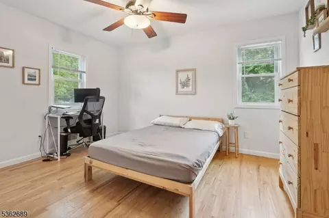 8 Parkview Dr, Hackettstown, NJ 07840 photo 10