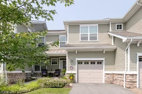 3 Indigo Rd, Hackettstown, NJ 07840