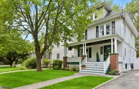 30 Hillcrest Ter, Verona, NJ 07044