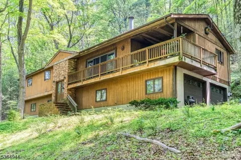 44 Kohlbocker Rd, Fredon Twp, NJ 07860