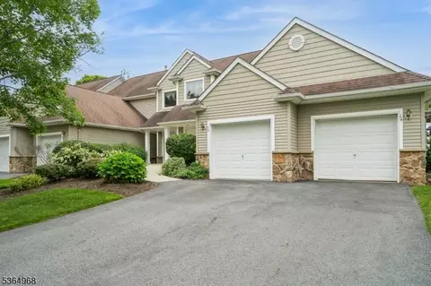 14 Bourne Ci, Hamburg, NJ 07419