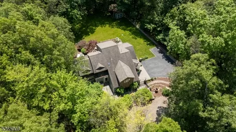 16 Forest Dr, Newton, NJ 07860