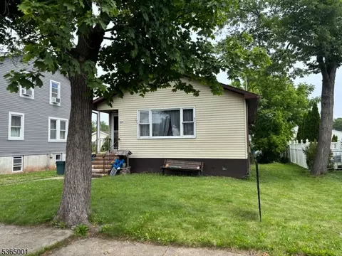 424 Jackson Ave, Manville, NJ 08835