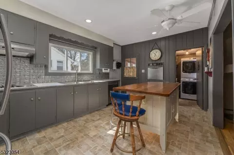 5 Hampton Rd, Mendham Boro, NJ 07945 photo 12