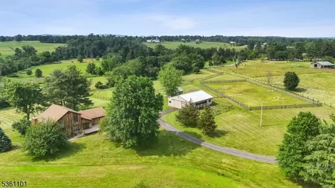 148 Cider Mill Rd, Flemington, NJ 08822 photo 3