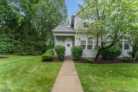 149 Wingate Dr, Hackettstown, NJ 07840