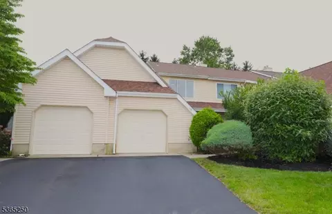 117 Nathan Dr #117, North Brunswick Twp, NJ 08902