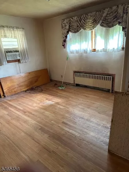 33 Jerome Pl, Wayne, NJ 07470 photo 5