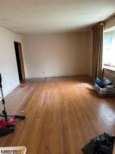 33 Jerome Pl, Wayne, NJ 07470 photo 3