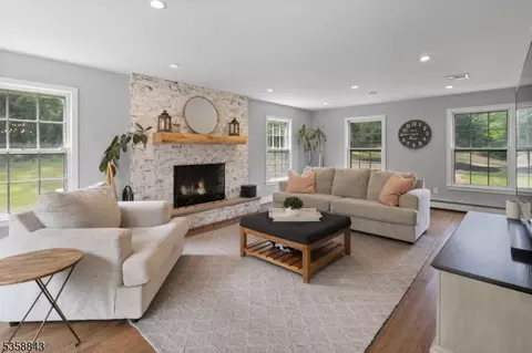 6 Ironia Rd, Chester Twp, NJ 07836