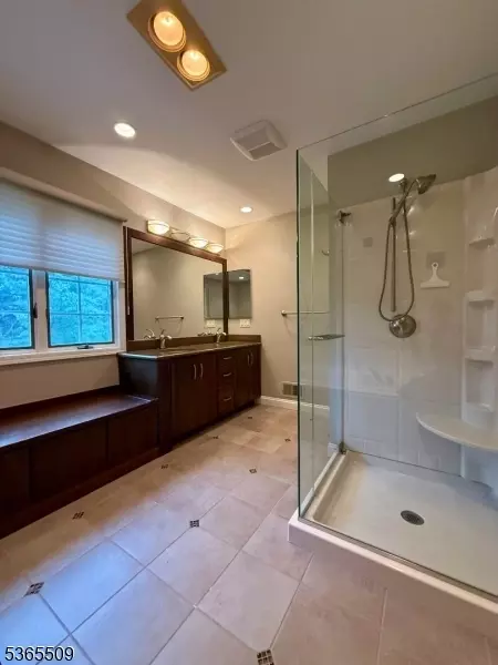11 Coniston Ct, Wayne, NJ 07470 photo 18