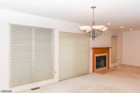 11 Coniston Ct, Wayne, NJ 07470 photo 8