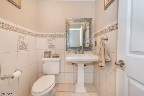 635 Alps Rd, Wayne, NJ 07470 photo 19