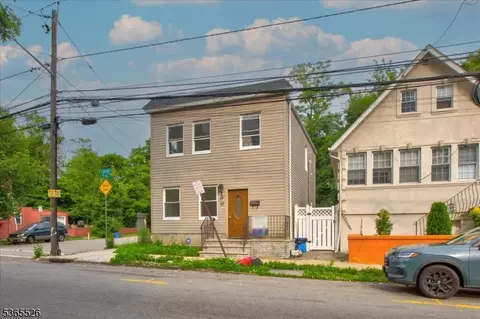 100 S Devine St, Newark, NJ 07106