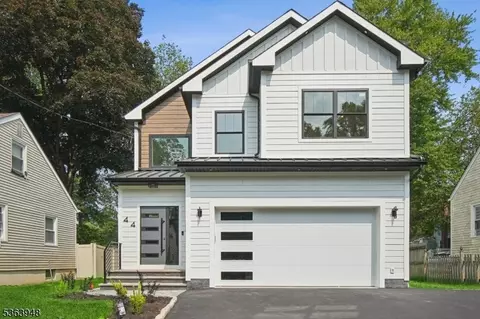 44 N Ashby Ave, Livingston, NJ 07039