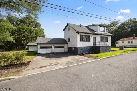 26 Lake St, North Haledon, NJ 07508
