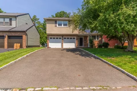 96 Reinhold Ter, Union, NJ 07083