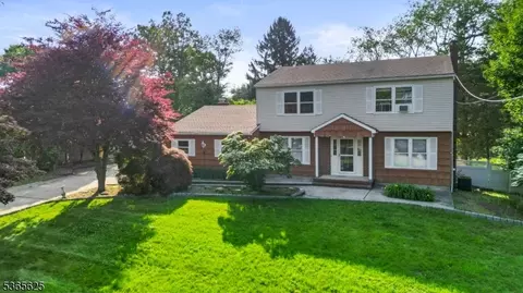 1265 Iris St, North Brunswick Twp, NJ 08902