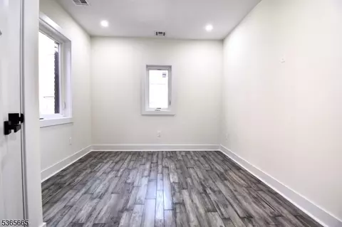 332 Undercliff Ave, Edgewater, NJ 07020 photo 10