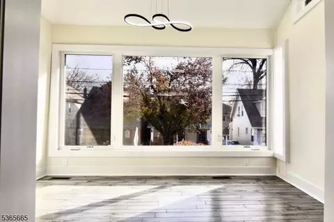 332 Undercliff Ave, Edgewater, NJ 07020 photo 8