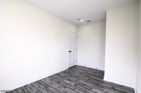 332 Undercliff Ave, Edgewater, NJ 07020 photo 11