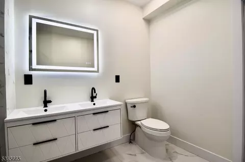 332 Undercliff Ave, Edgewater, NJ 07020 photo 6