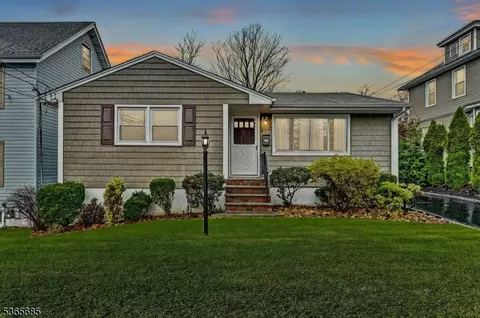 440 East Ave, Sewaren, NJ 07077