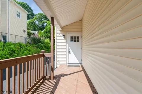 64 William St, Dover, NJ 07801 photo 4