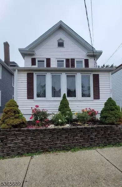 82 S Main St, Wharton, NJ 07885