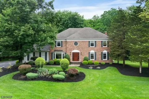10 Kilmer Dr, Hillsborough, NJ 08844