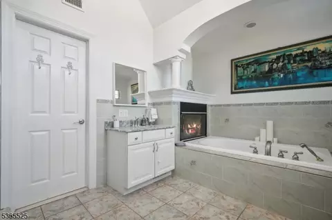 51 Greenbrook Rd, Middlesex, NJ 08846 photo 26