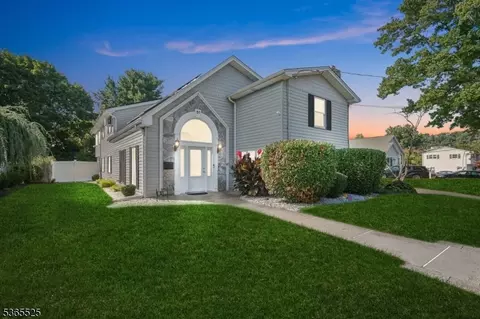 51 Greenbrook Rd, Middlesex, NJ 08846 photo 2