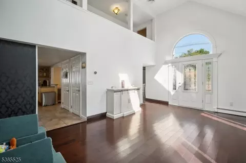 51 Greenbrook Rd, Middlesex, NJ 08846 photo 5