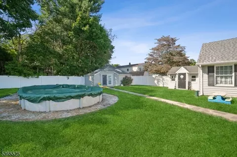 51 Greenbrook Rd, Middlesex, NJ 08846 photo 34